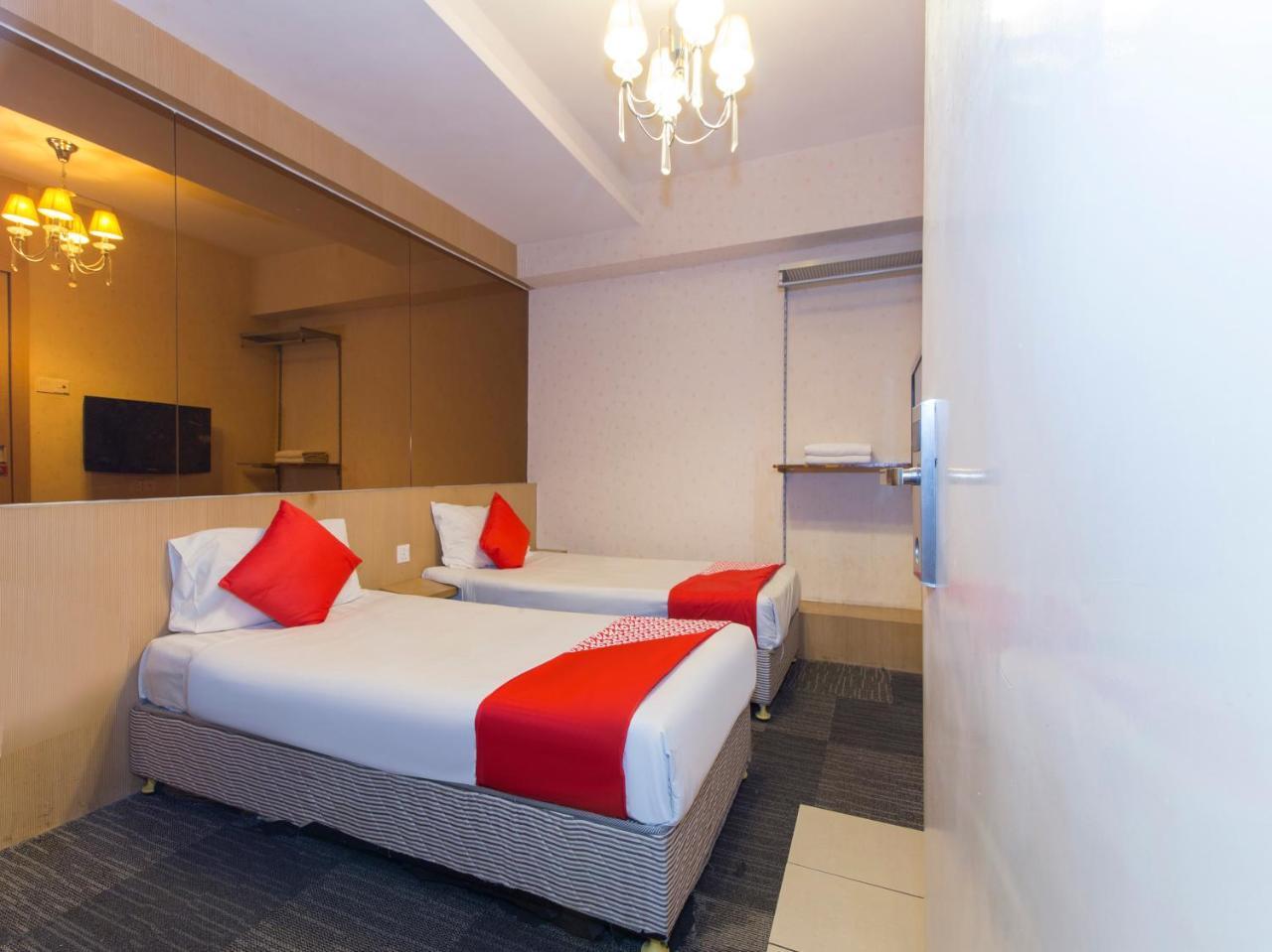 The Crown Borneo Hotel Kota Kinabalu Eksteriør billede